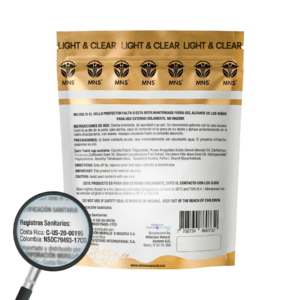 Bolsa doypack blanca con dorado del producto Light and clear x 10 Twist Caps softgels de la marca Millenium Natural Systems con fondo blanco plano mostrando los detalles de la informacion del empaque con una lupa en la notificacion sanitaria